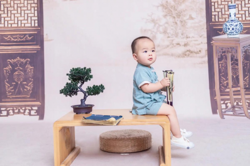 黔南可爱的企鹅宝宝